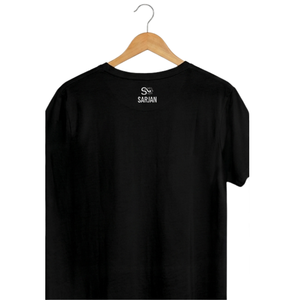T-shirt à manches courtes pour homme, imprimé graphique noir, logo Sarjan Creations, en coton doux, col rond, décontracté, à porter au quotidien - Product Image 2