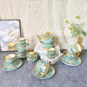 Vente flash : Ensemble de café et de thé en céramique blanche et or de luxe nordique, 15 pièces, avec poignée dorée - Product Image 3