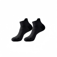 Chaussettes de performance athlétique MQ 026 avec design de trous d'aération, désodorisantes, absorbant les chocs, chaussettes courtes pour hommes, vente en gros