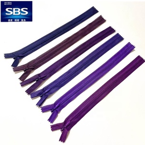 Vente en gros d'usine de haute qualité, 24 pouces 5-3 #   Fermeture éclair invisible en nylon à extrémité fermée, auto-bloquante, personnalisable et durable, pour - Product Image 1