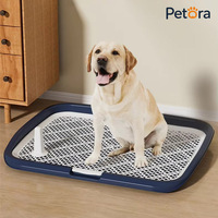 Petora Plateau d'apprentissage de la propreté pour chien avec couvercle rabattable, surface en maille pour garder les pattes au sec et pilier de guidage amovible