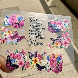 Vinilos UV Personalizados <span class=keywords><strong>de</strong></span> Alta Calidad al por Mayor, Transferencias DTF, Calcomanías Impresas para Vasos Pequeños, Llaveros, Bálsamos Labiales - Product Image 5