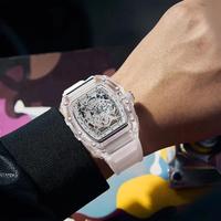 Personalisierte Dynamische Sport-Freizeit Weinfass-Leuchtquarzuhr Modische Transparente Herrenuhr Wasserdicht Großhandel
