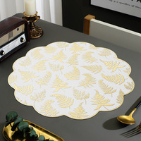 Napperon Haut de Gamme à Motif Feuilles de Pin et Cyprès, Isolation Thermique, Anti-Huile, Imperméable, Anti-Salissures, Vente en Gros Transfrontalière