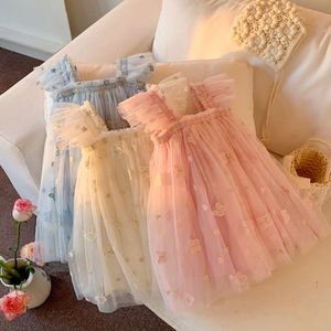Abito estivo a maglia ricamato a farfalla per ragazze nuovo vestito a maniche volanti <span class=keywords><strong>da</strong></span> principessa per bambini vestiti dolci per bambini - Product Image 1