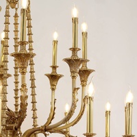 Lustre en porcelaine bleu marine 40 lumières style rococo Lampe suspendue en laiton haut de gamme pour hôtel