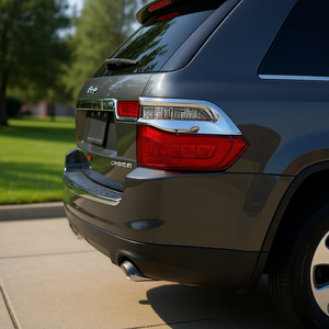 Luz Trasera Exterior Cromada 14-16 para Grand Cherokee CALAVERA, Pieza de Repuesto, 12V, Halógena, Modelo de Iluminación Automotriz Usada P0068 - Product Image 2