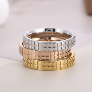 Eenvoudige Belofte Vintage Verlovingsring Graveren Groothandel Meisje Knuffels Fidget Roestvrij Staal Vergulde Trendy Ringen - Product Image 3