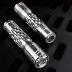 EDC Led Titan đèn pin cao cấp quà tặng Keychain ánh sáng LED <span class=keywords><strong>tin</strong></span> Torch đèn Túi đèn cho đi bộ đường dài cắm trại titan sản phẩm - Product Image 4