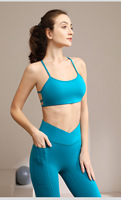 OEM Nahtloses 3-teiliges Sport-Set mit Kreuzrücken-Sport-BH, Yoga-Leggings, Radlerhose, V-förmiger Taille und Vier-Wege-Stretch für Squats