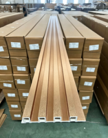 Panel Dinding PVC WPC Tahan Air Tahan Api, Komposit Kayu Plastik, Papan Sirip Beralur untuk Pelapis Hotel Indoor/Outdoor, TV