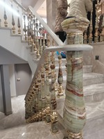 PAIA STONE Balustrades et colonnes modernes en onyx naturel poli pour escaliers de villas et d'hôtels, décoration intérieure