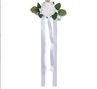 Décoration florale artisanale en roses pour dossier de chaise, allée d'église et poignée de porte, pour événements de mariage
