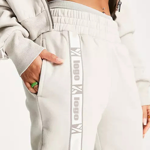 <span class=keywords><strong>Pantaloni</strong></span> Sportivi da Donna Personalizzati <span class=keywords><strong>con</strong></span> Logo, Jogger Neri, <span class=keywords><strong>Pantaloni</strong></span> Cargo <span class=keywords><strong>con</strong></span> <span class=keywords><strong>Tasche</strong></span> <span class=keywords><strong>Laterali</strong></span> - Product Image 3
