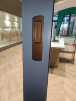 Puerta Corredera de Madera Maciza y Aluminio Compuesto con Aislamiento Térmico y Doble Acristalamiento para Balcón, Patio o Terraza de Villa
