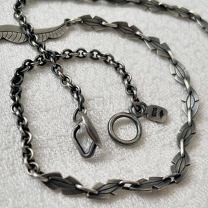 สร้อยคอเซราฟิมงานฝีมือจากทองแดง แทนซาไนต์ และอะพาไทต์ - ชิ้นงานที่ไม่เหมือนใคร - สร้อยคอรูปดอกกล้วยไม้ - Product Image 4