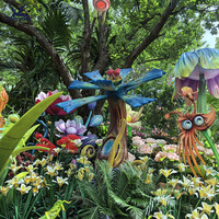 Modèle de fleur réaliste grandeur nature Animatronic fausse plante Statue décoration de jardin intérieur monstre modèles animatroniques