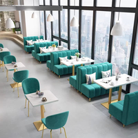 Ensemble de chaises et canapés de restaurant en tissu velours de luxe moderne pour café, club, salon avec banquette intégrée