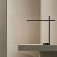 Lampe de table, lampe de chevet, simplicité moderne, luxe, sens avancé, mode simple, hôtel, chambre à coucher, travail, étude, bureau, bureau, créatif