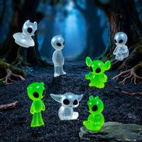 Figurines miniatures d'aliens de Pâques à dissimuler, qui brillent dans le noir, figurines artisanales en résine pour les fêtes spatiales, remplisseurs de sacs cadeaux