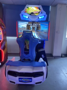 Máquina de Carreras Arcade de 42 Pulgadas con Asiento con Movimiento, 1 Año de Garantía, Idioma Inglés - Product Image 4