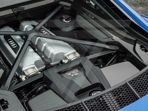 Couvre-moteur en fibre de carbone sèche pour <span class=keywords><strong>Audi</strong></span> <span class=keywords><strong>R8</strong></span> V10 <span class=keywords><strong>Plus</strong></span> - Product Image 6