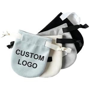 0717 Vente en gros de sacs cadeaux en velours miniatures écologiques anti-poussière avec logo personnalisé 8*10cm - Product Image 2