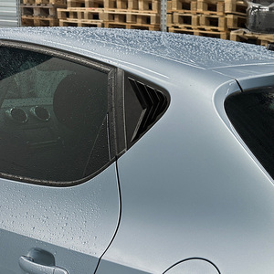 Car Sticker Triangular Window Louver Piano Black Carbon Fiber Texture Adhesive ABS Plastic Side Vehicle Modification - Product Image 3