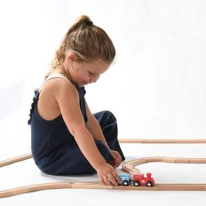 <span class=keywords><strong>Tren</strong></span> <span class=keywords><strong>de</strong></span> madera Tracks 2 Bonus Car Toy Trains para niños es compatible con <span class=keywords><strong>Thomas</strong></span> Wooden Railway Systems y todas las marcas principales - Product Image 1