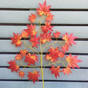 Bouquet de feuilles d'érable artificielles rouges Tainen, fleurs en soie, branches décoratives pour la décoration d'automne à la maison - Product Image 2