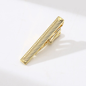 <span class=keywords><strong>Cravate</strong></span> pour homme de 4 cm en or, <span class=keywords><strong>cravate</strong></span> étroite en fer à la mode avec miroir <span class=keywords><strong>argent</strong></span>é, affiche une personnalité et un tempérament spéciaux - Product Image 4