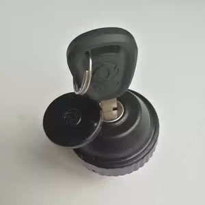 <span class=keywords><strong>Bouchon</strong></span> de réservoir de carburant et clé pour camion diesel tout-terrain Dongfeng EQ2050 Mengshi Humvee, neuf 1103C21-001/1103C21-010 - Product Image 3