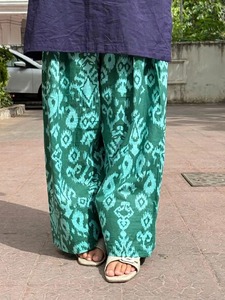 Ropa Étnica Tradicional India al por Mayor, Conjunto de 2 Piezas de Shorts Formales en Azul Marino y Verde Sólido, Ropa de Fiesta para Mujer al por Mayor - Product Image 4