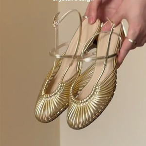 Sandalias Doradas con Tiras Tejidas para Mujer, Estilo Veraniego Tiras con hebilla en la parte trasera, tacones gruesos, suela ligera y transpirable. - Product Image 3