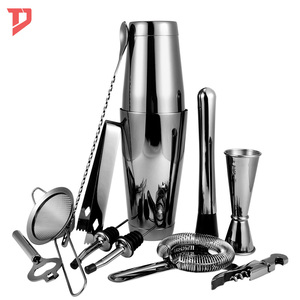 Service de bar personnalisé en acier inoxydable, Shaker à <span class=keywords><strong>Cocktail</strong></span> pour barmen, Boston Shaker, <span class=keywords><strong>Kit</strong></span> de <span class=keywords><strong>Barman</strong></span> avec support en bambou - Product Image 3