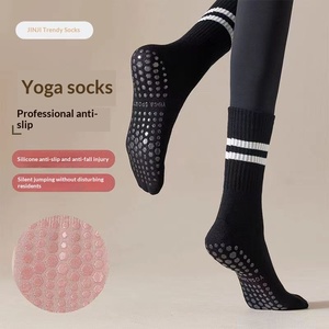 Chaussettes de yoga antidérapantes en gros pour femme, mi-mollet, avec silicone, pour fitness intérieur et sport féminin - Product Image 6