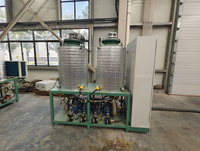 Machine de fabrication de compresses de moules sandwich pour panneaux PU PIR Machine de production de panneaux sandwich Machine d'injection moussante en polyuréthane PU Ligne de production