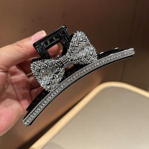 Pinza de Pelo Francesa con Lazo y Pedrería Brillante, Estilo Clásico y Elegante - Product Image 3