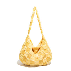 2026 Yeni Moda Peluş Çanta Bayan Büyük Kapasiteli Tote Çanta Bayan Kış Çantası Kadınlar İçin Çapraz Askılı Çanta - Product Image 6