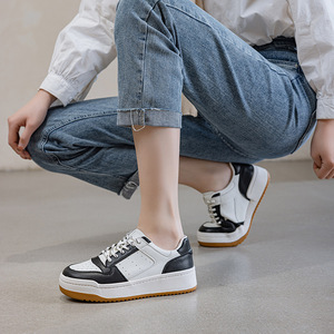 Zapatillas Chunky Blancas de Moda TikTok, Parte Superior de Cuero de Grano Entero, Forro de Piel de Oveja, Transpirables, Ligeras, Antideslizantes y Resistentes al Desgaste - Product Image 2