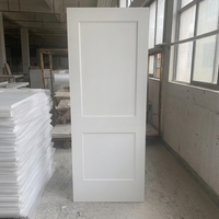 Porte intérieure moderne en MDF à 2 panneaux, blanche apprêtée, avec âme en nid d'abeille, finition pour projets d'appartements (vente en gros)
