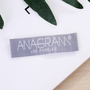 Etiqueta Tejida Anagram, Etiqueta de Ropa Personalizada de Poliéster Rectangular con Impresión Digital, Los Ángeles - Product Image 1