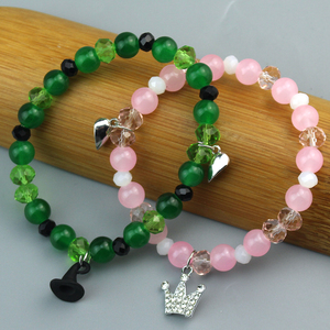 Pulsera de cuentas con colgante de corona y bastón mágico inspirada en la película de la Bruja Malvada, joyería a juego para parejas y amigos para ocasiones de regalo - Product Image 1