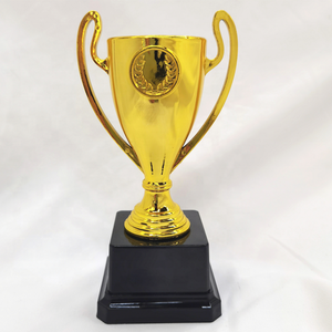 ถ้วยรางวัลถ้วยรางวัลทองคำพลาสติกแบบกำหนดเองได้ - Product Image 1