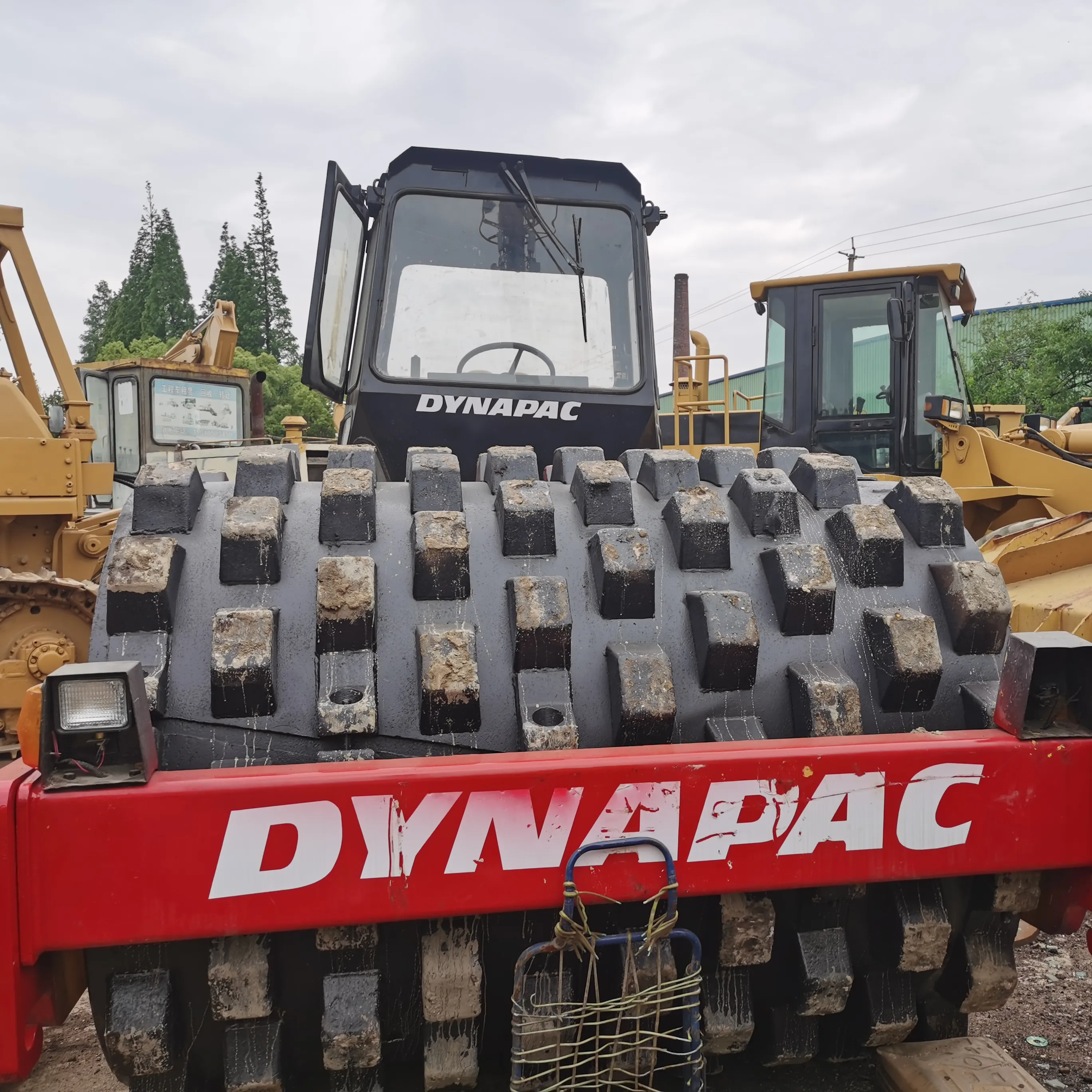 ロードローラーDYNAPAC CA251D/301D/CC241 fOR中古