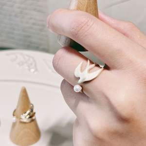 Bague en argent pur S925 avec perle ouverte, motif d'hirondelle élégante dans un nouveau style chinois ancien - Product Image 3