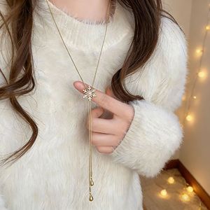 Snowflake Necklace With Pull Out Design Silver Gold Color For Women Fashion Sweater Chain - Product Image 3