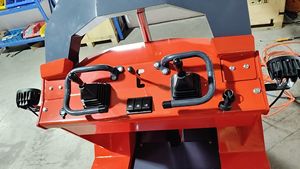 Komatsu รถตักขนาดเล็กพร้อมเครื่องยนต์ EPA ความจุ600กก. ส่วนประกอบหลักของล้อหน้ารวมถึงปั๊มมอเตอร์ - Product Image 4