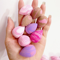 Mini éponge à maquillage multicolores, éponge de beauté, vente en gros d'usine, cadeaux de Noël, utilisation sèche et humide