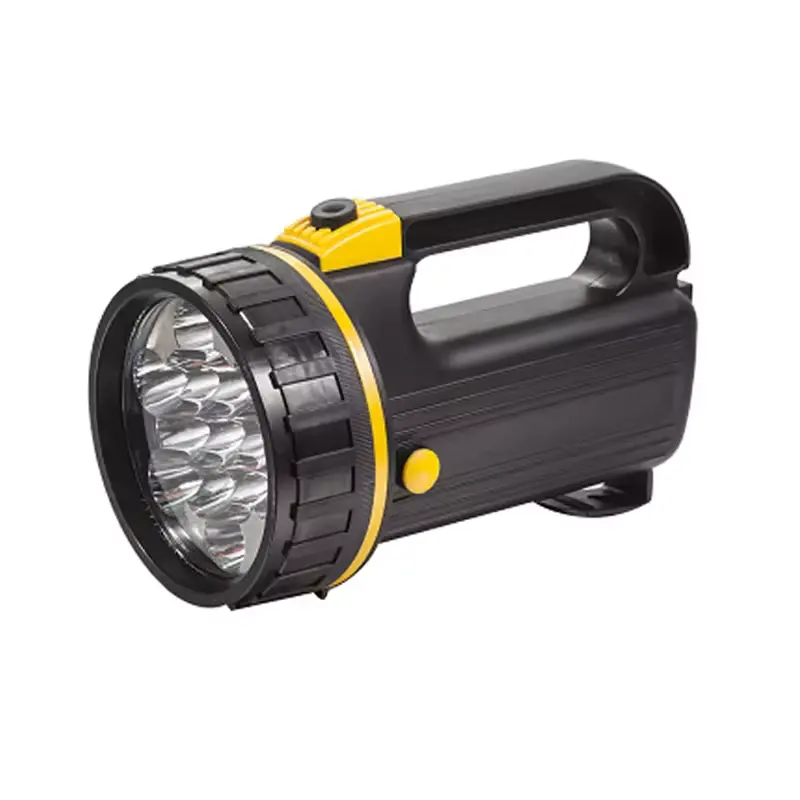 2024 Portable LED Spot lampe de poche en plastique chasse recherche lumière avec poignée, lampe torche minière pour l'extérieur, tremblement de terre.